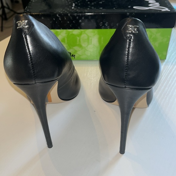 ****NEW*** Black Sam Edelman Danna heels - Picture 2 of 4
